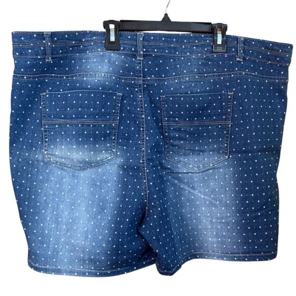 Stitch Star 5" Inseam Distressed Denim Shorts Size 24W in Blue With Star Pattern - Picture 2 of 9